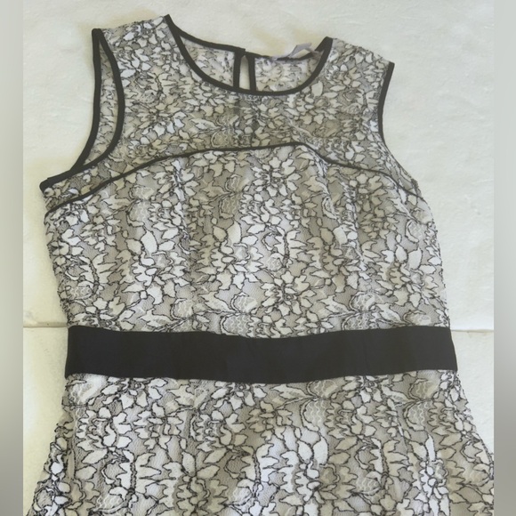 Banana republic white lace mini dress black detail sheath dress - Picture 7 of 11